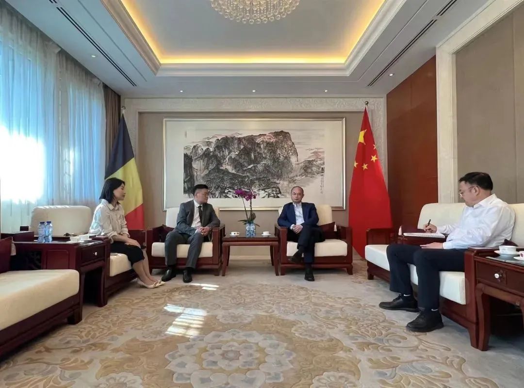 拜訪中國(guó)駐比利時(shí)大使2.jpg